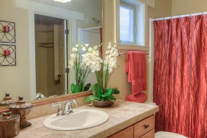 staged bathroom Salem Oregon